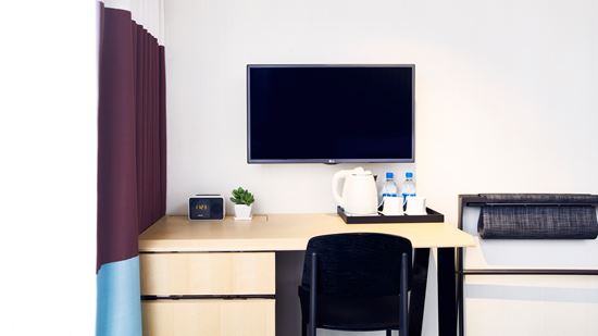 Classic Working Desk - Hotel 108, Hong Kong