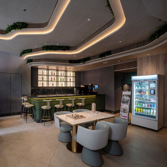 Koneksi - Y Hotel Hong Kong